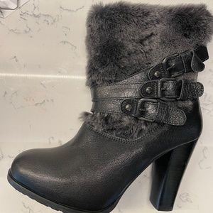 Stuart Weitzmen Furgettit Black Leather Faux Fur Boots Size 6